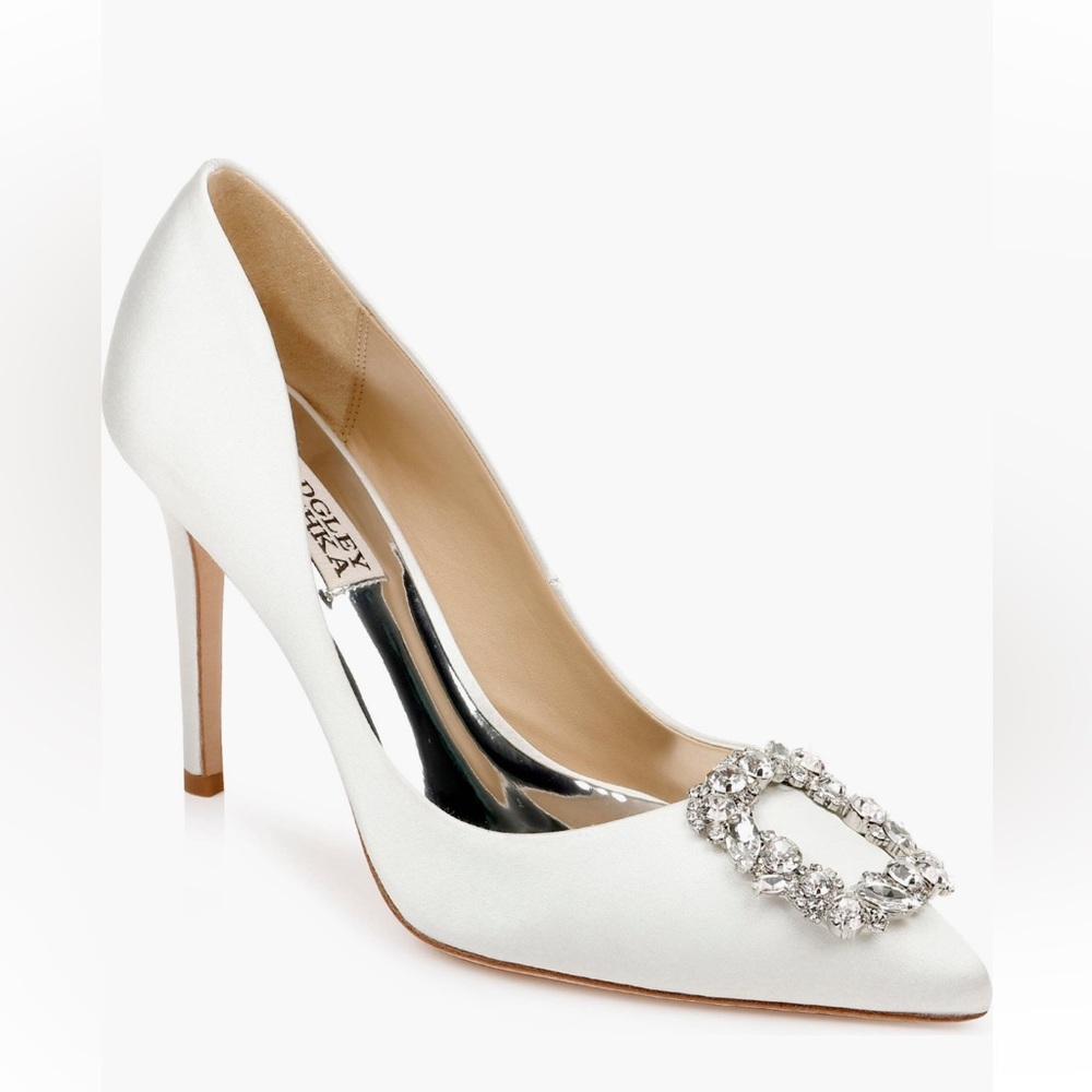 Cher Crystal Embellished Pump
